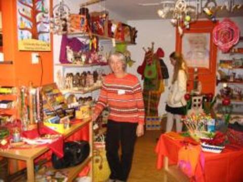 11708837033800032_266